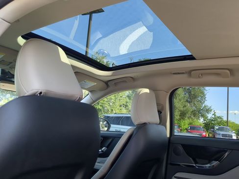 New 2025 Lincoln Corsair AWD w/ Equipment Group 101A image 19