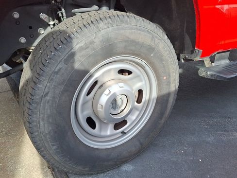 Used 2022 Ford F250 XL w/ Power Equipment Group image 26