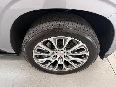 New 2026 GMC Yukon XL Denali w/ Sun & Power Step Package RWD image 4