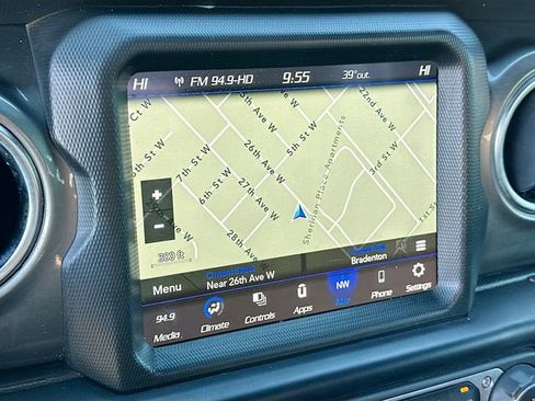 Used 2021 Jeep Gladiator Overland image 13