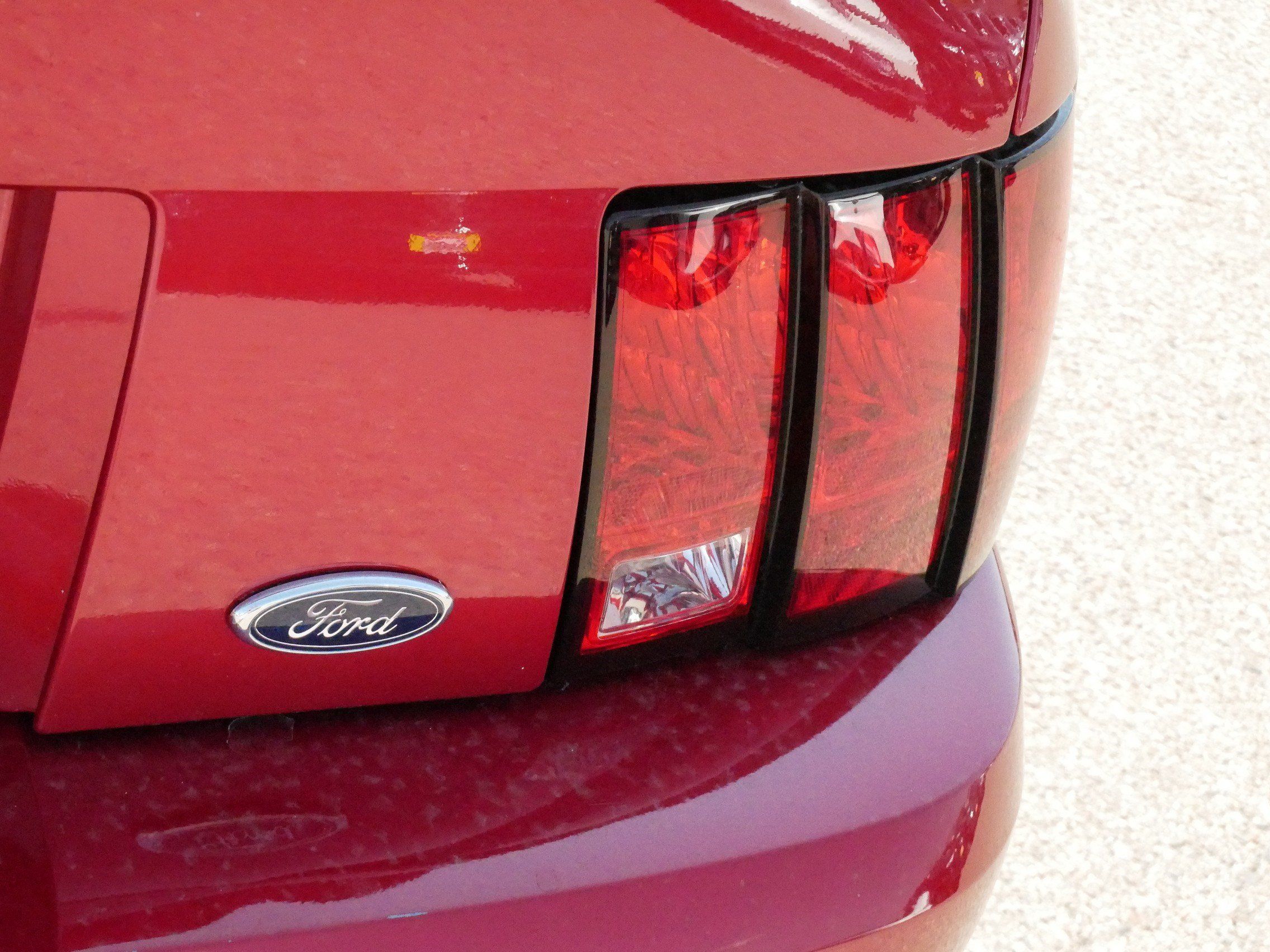 Used 2002 Ford Mustang Convertible RWD image 16