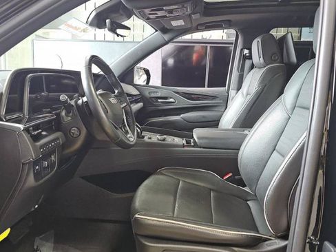 Used 2024 Cadillac Escalade ESV Sport w/ LPO, ONYX Package AWD/4WD image 5