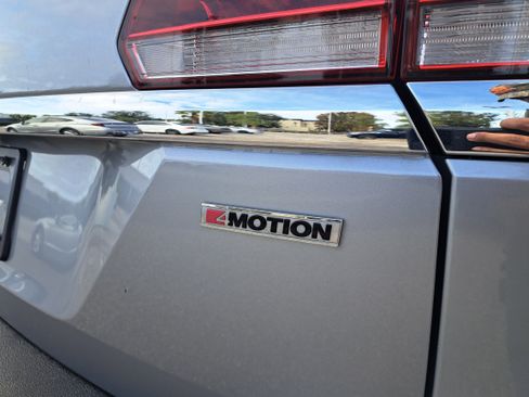 Used 2021 Volkswagen Atlas SE w/ Panoramic Sunroof Package image 7