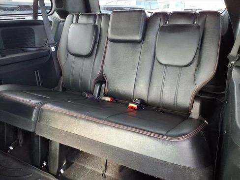 Used 2017 Dodge Grand Caravan GT image 16