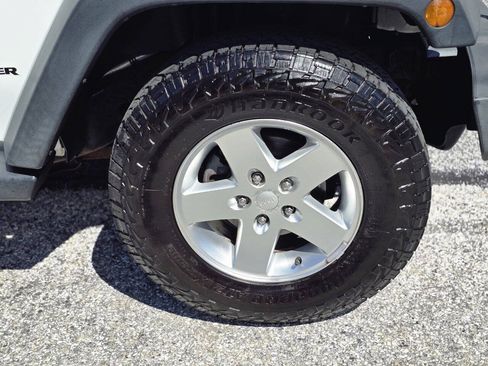Used 2014 Jeep Wrangler Sport w/ Quick Order Package 24S AWD/4WD image 21