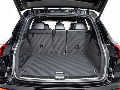 Used 2017 Porsche Cayenne S image 21