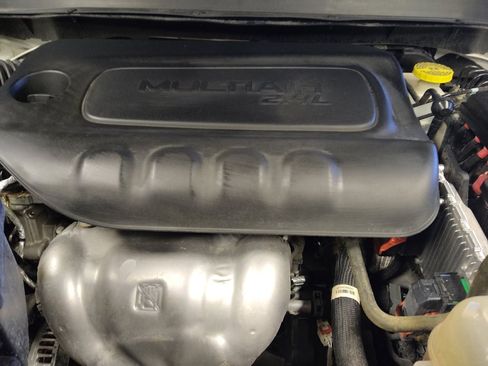 Used 2021 Jeep Cherokee Latitude Plus image 30