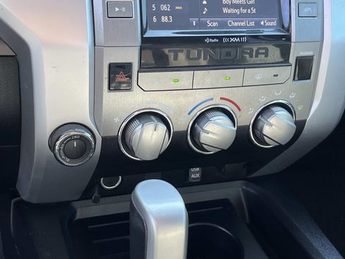 Used 2014 Toyota Tundra SR5 w/ TRD Off Road Package AWD/4WD image 31