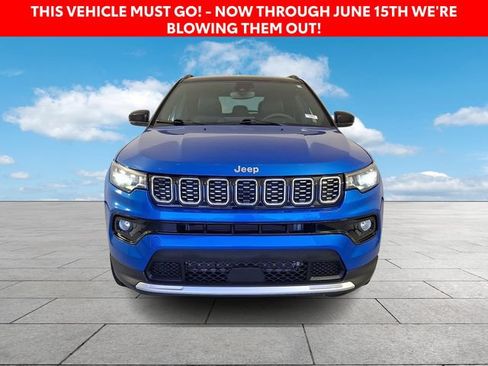 Used 2025 Jeep Compass Limited AWD/4WD image 3