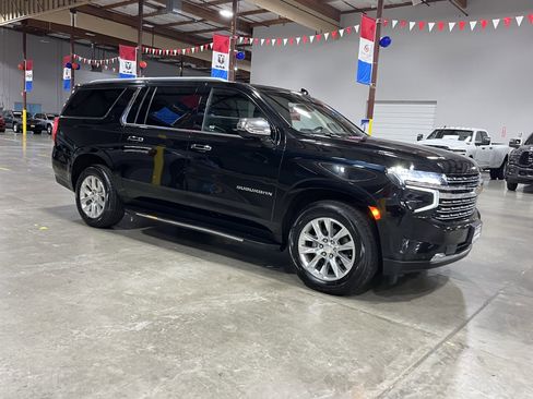 Used 2023 Chevrolet Suburban Premier image 7