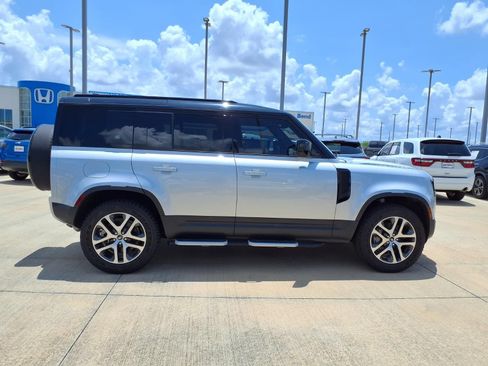 Used 2024 Land Rover Defender 110 S AWD/4WD image 8