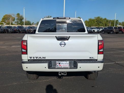 Used 2020 Nissan Titan SL w/ Moonroof Package image 5