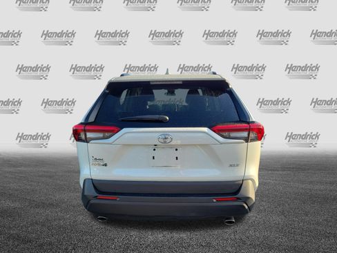 Used 2021 Toyota RAV4 XLE Premium FWD image 9