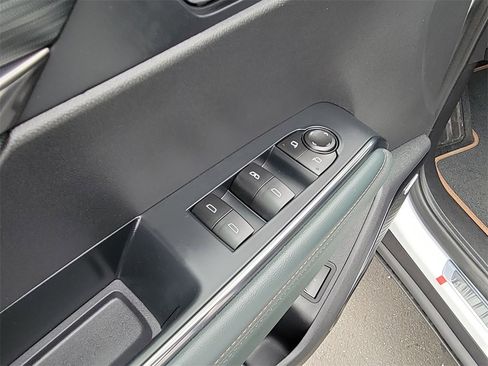 Used 2026 GMC Acadia AT4 w/ Luxury Package image 24