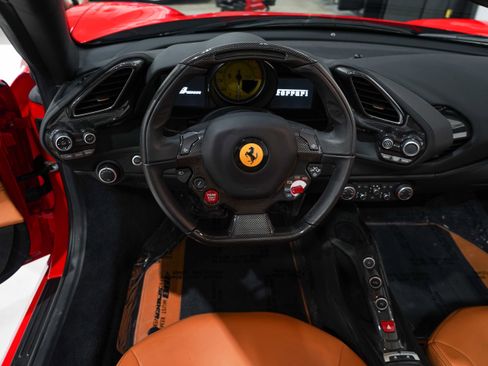 Used 2017 Ferrari 488 Spider RWD image 11