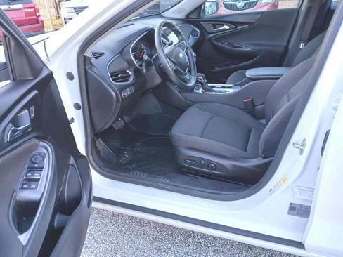 Used 2022 Chevrolet Malibu RS image 9