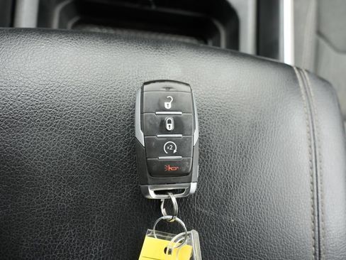 Used 2023 RAM 1500 Big Horn AWD/4WD image 35