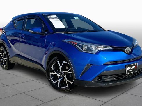 Used 2018 Toyota C-HR XLE image 2