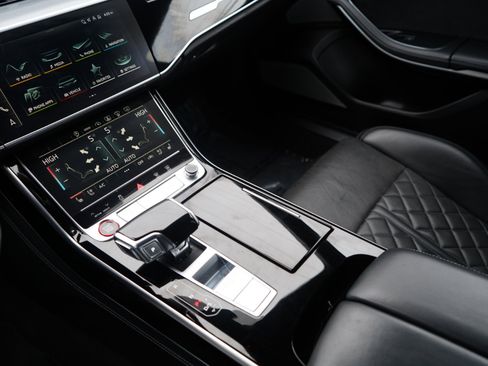 Used 2022 Audi S8 w/ S8 Comfort Plus Package image 36