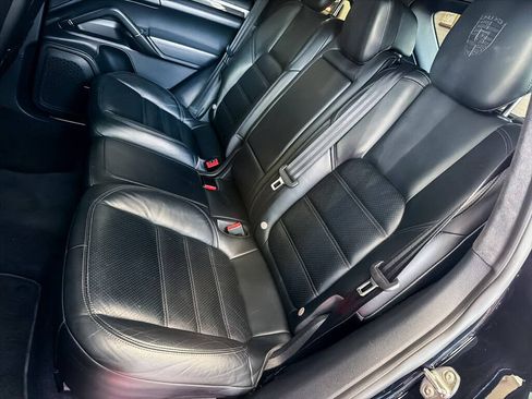 Used 2014 Porsche Cayenne Turbo S AWD/4WD image 22