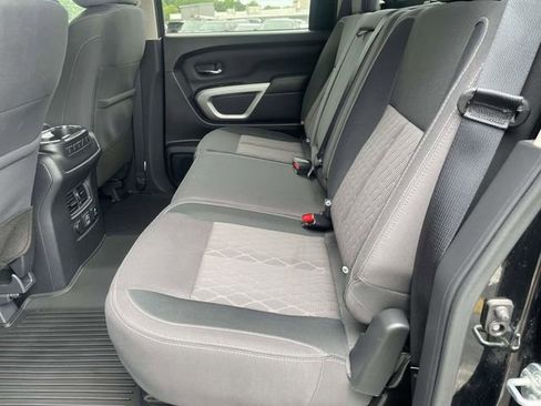 Used 2024 Nissan Titan SV w/ SV Convenience Package AWD/4WD image 13