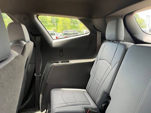 Used 2024 Buick Enclave Essence w/ Trailering Package, 5000 lbs. AWD/4WD image 27