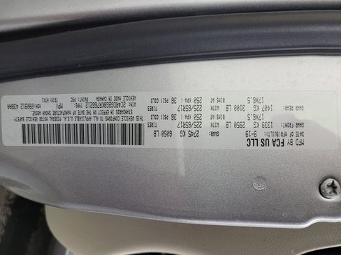 Used 2019 Dodge Grand Caravan SE image 33