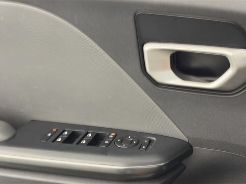 Used 2025 Kia K4 FWD image 16