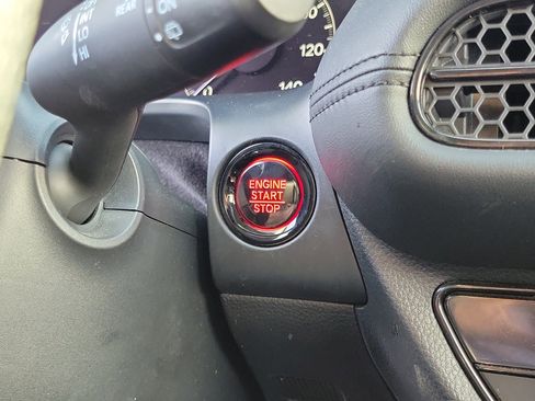 Used 2024 Honda HR-V LX image 28