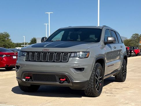 Used 2021 Jeep Grand Cherokee Trailhawk AWD/4WD image 3