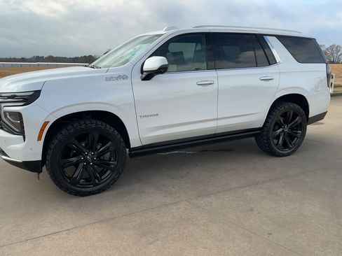 Used 2025 Chevrolet Tahoe High Country image 5