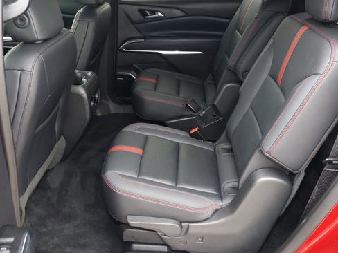 Used 2024 Chevrolet Traverse RS image 22