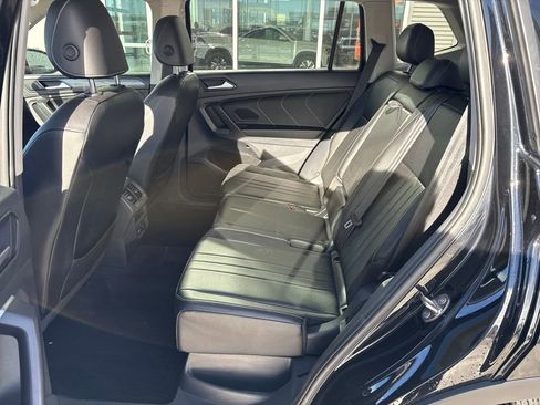 Used 2022 Volkswagen Tiguan SE image 23