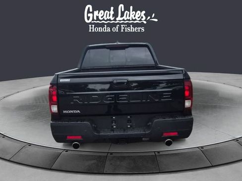 Used 2025 Honda Ridgeline Black Edition image 4