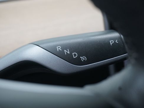 Used 2023 Tesla Model 3 Standard Range RWD image 21