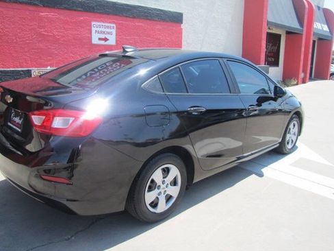 Used 2017 Chevrolet Cruze LS image 7
