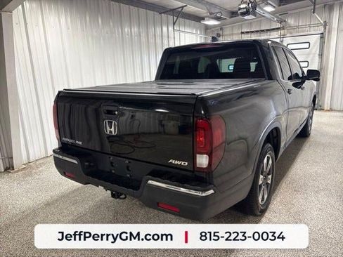 Used 2017 Honda Ridgeline RTL-T image 3