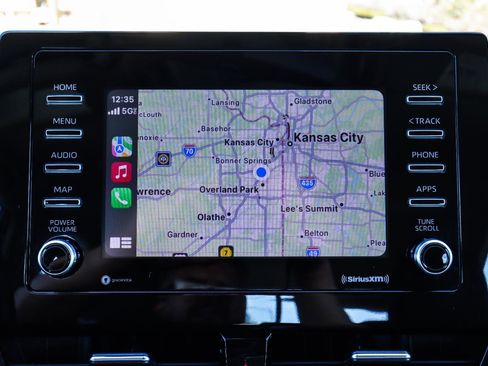 Used 2022 Toyota Camry LE image 7