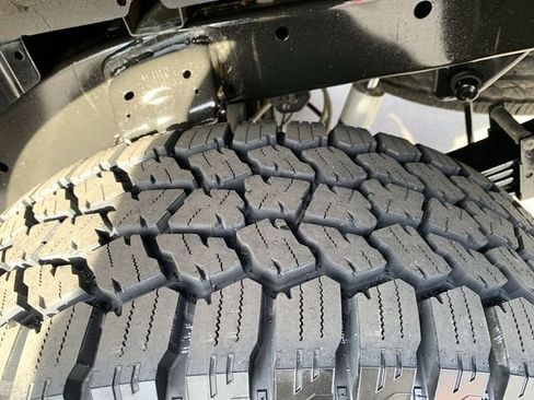 Used 2021 Nissan Titan S w/ Accessory Utility Package image 32