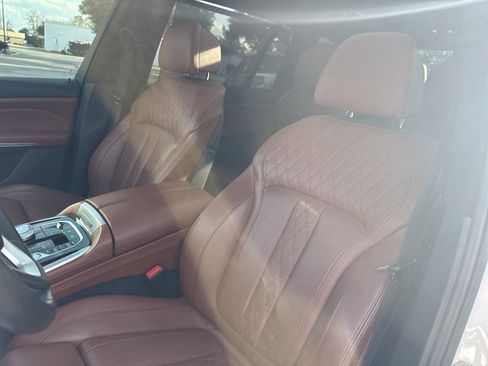 Used 2022 BMW ALPINA XB7 image 14