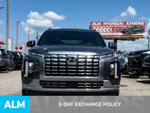 Used 2025 Hyundai Palisade Calligraphy FWD image 3