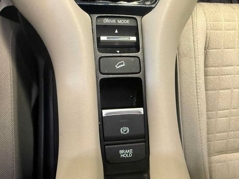 Used 2023 Honda HR-V LX image 33
