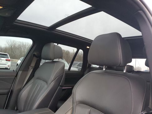 Used 2019 BMW X5 xDrive50i w/ M Sport Package image 19