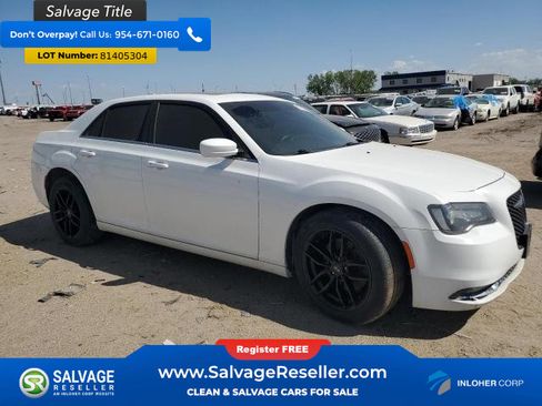 Used 2015 Chrysler 300 S image 5