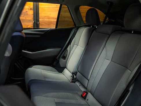 Used 2023 Subaru Outback Premium image 11