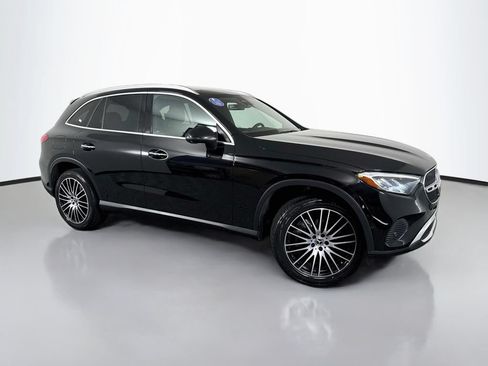 Used 2023 Mercedes-Benz GLC 300 w/ Exclusive Trim Package image 3