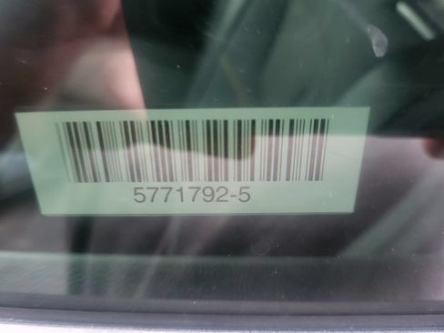 Used 2025 Kia Niro LX FWD image 4