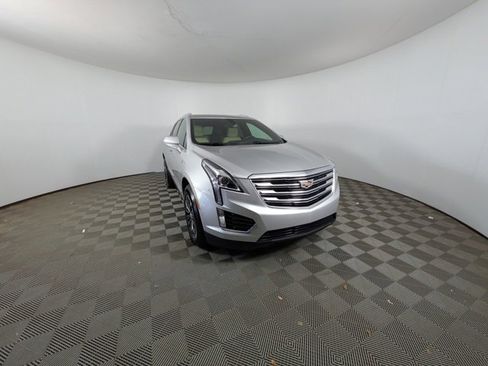 Used 2017 Cadillac XT5 FWD w/ LPO, Wheel Lock Package image 27