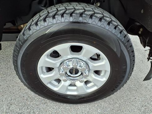 Used 2023 Ford F250 XLT image 9