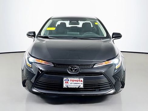 Used 2024 Toyota Corolla LE FWD image 11